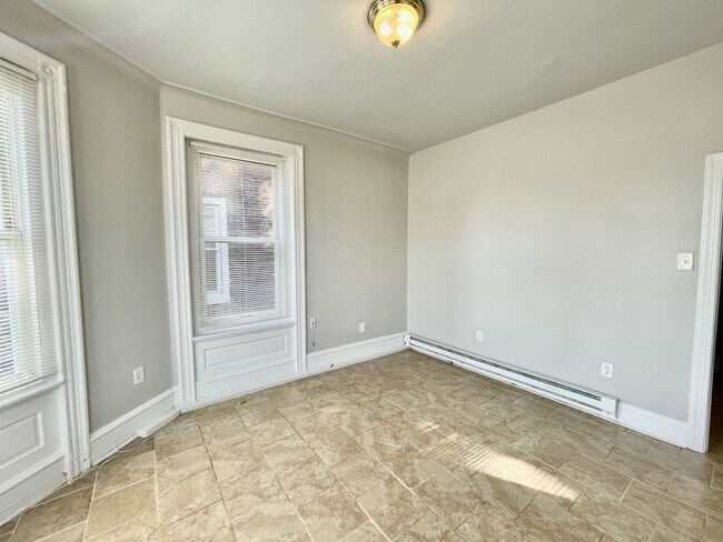 Building Photo - 1302 W Allegheny Ave