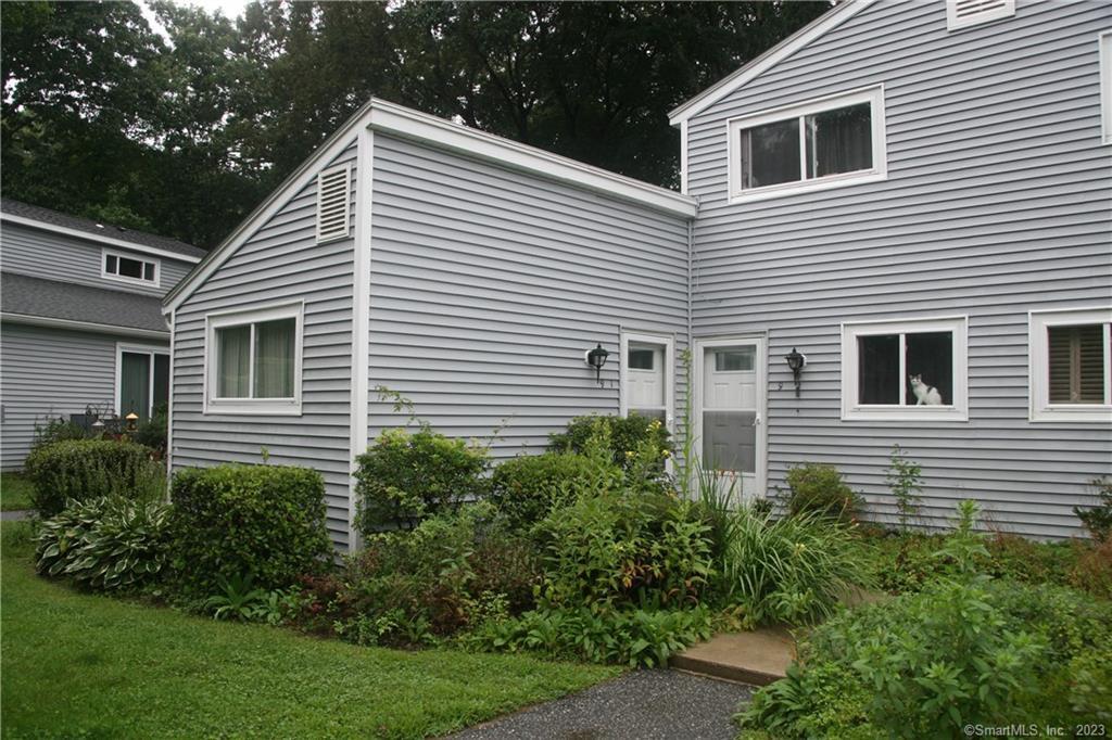 Primary Photo - 9 -4 Kent Ct