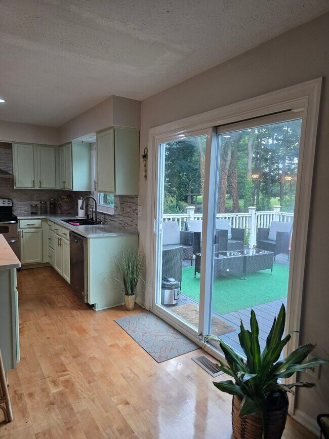 Foto del edificio - 6618 Gooseander Ct