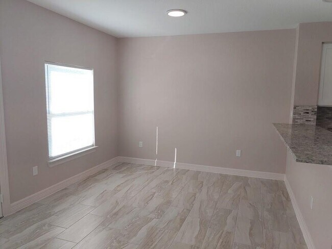 Foto del edificio - 8212 Sealey St