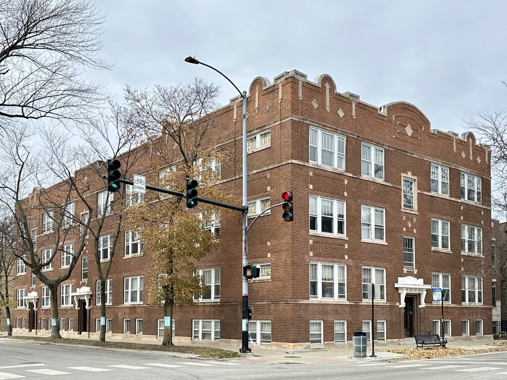 Primary Photo - 2010 W Grace St
