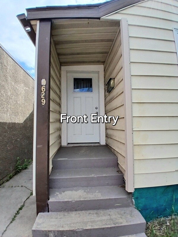 Building Photo - 4629-4118 118 Ave NW