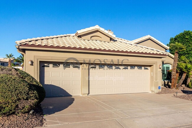 Building Photo - 2738 E Silverwood Dr