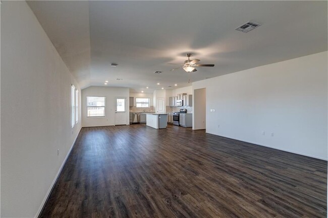Building Photo - 15408 Summer Ray Dr