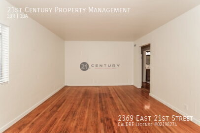 Foto del edificio - 2369 E 21st St