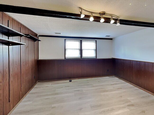 Foto del edificio - 8701 47th Ave N