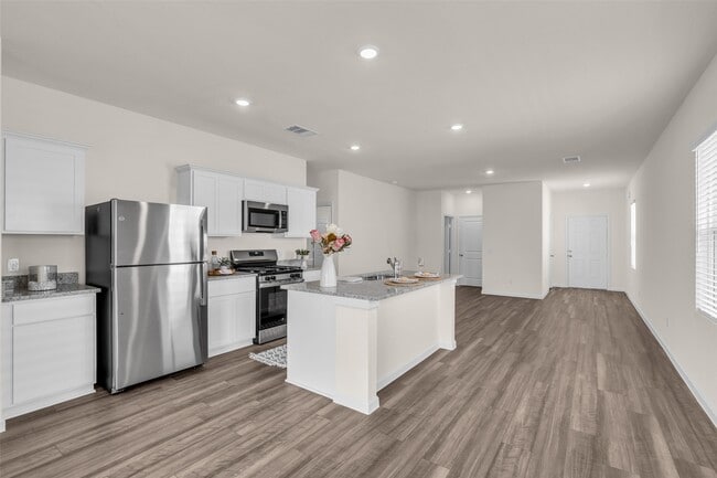 Building Photo - 18669 Shauna Danielle Dr