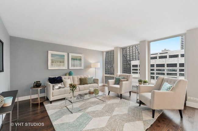 Foto del edificio - 111 E Chestnut St