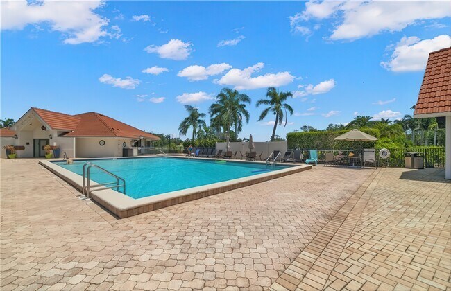 Foto del edificio - 7340 Province Way