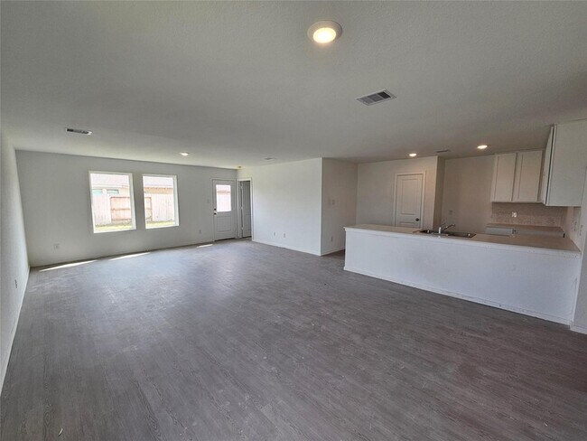 Building Photo - 29054 Great Flatland Trl