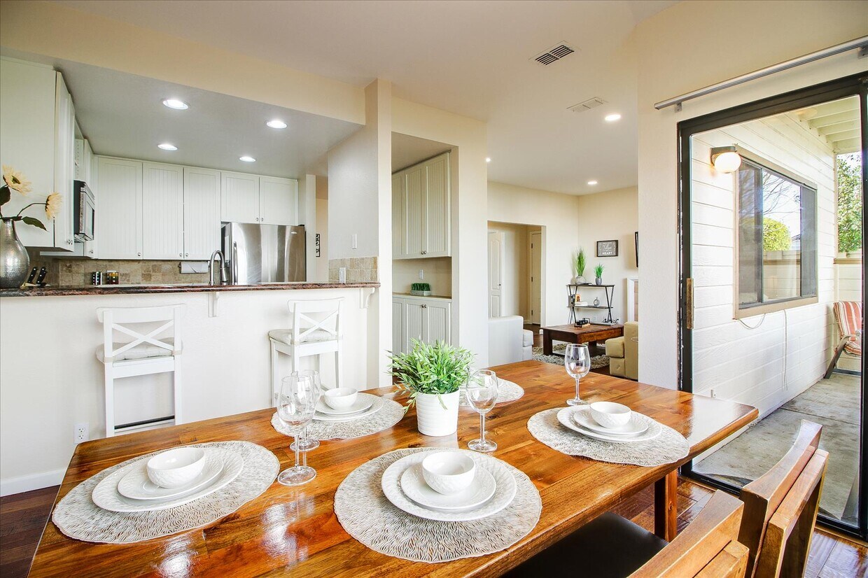 Foto principal - 1398 Meadow Ridge Cir