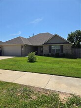 Building Photo - 2400 N Kathryn Ln