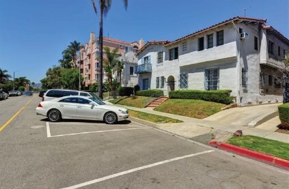Foto del edificio - 360 S Cloverdale Ave