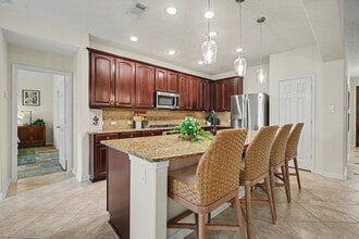 Building Photo - 2742 Villa Pisa Ln