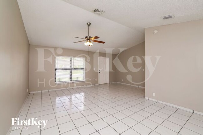 Foto del edificio - 5168 Edgecliff Ave