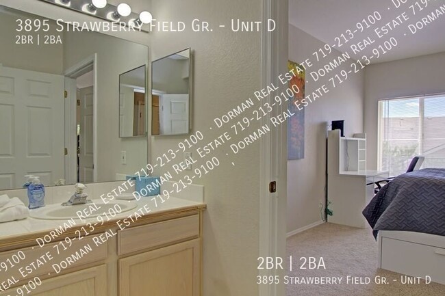 Foto del edificio - 3895 Strawberry Field Grove