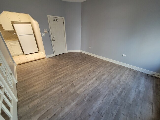 Foto del edificio - 802 Dempster St