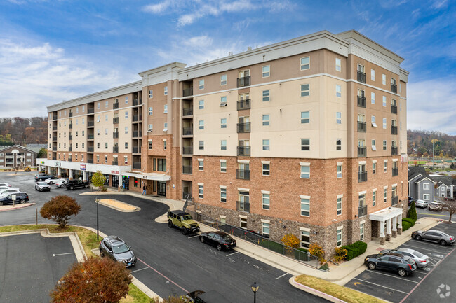 Building Photo - z-865 East Old