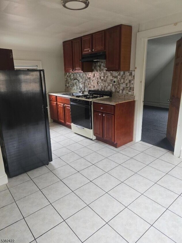 Foto principal - 345 Mitchell Ave