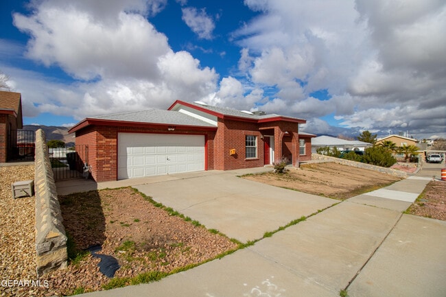 Building Photo - 4624 King Arthur Ct