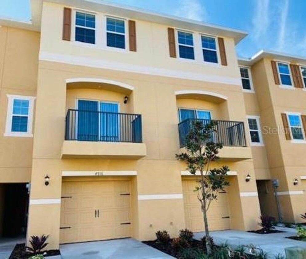 Foto principal - Gorgeous 3br/2.5ba townhome in Sea Forest ...