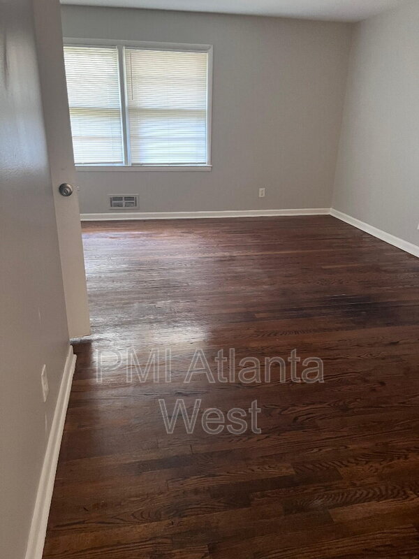 Foto del edificio - 3544 Knollview Ct
