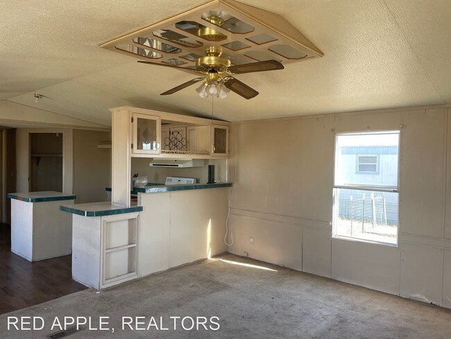 Building Photo - 3 br, 2 bath House - 121 Metro