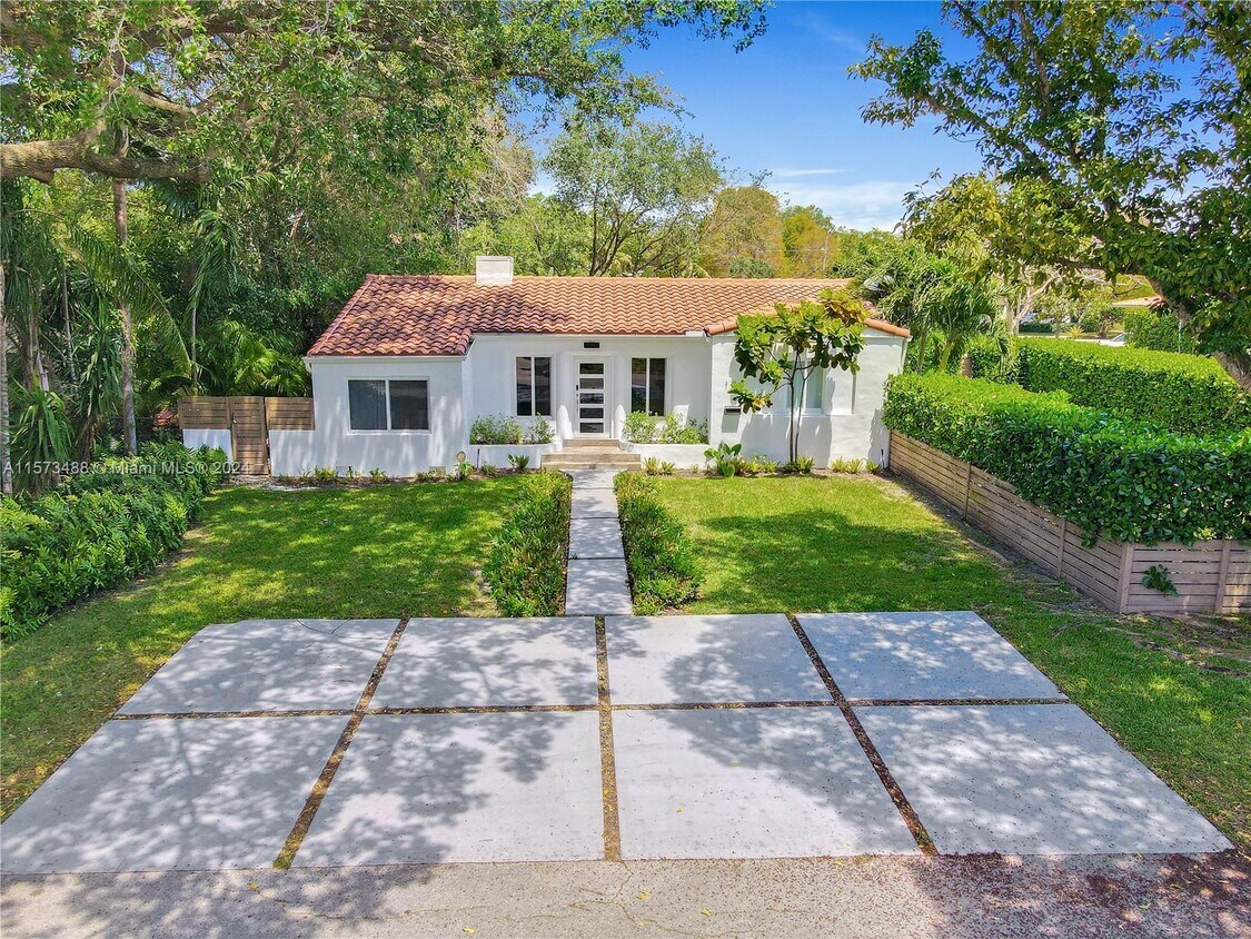 Foto principal - 101 NW 100th St