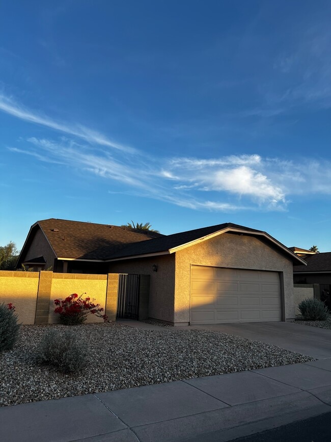 Building Photo - 12841 S 50th Way