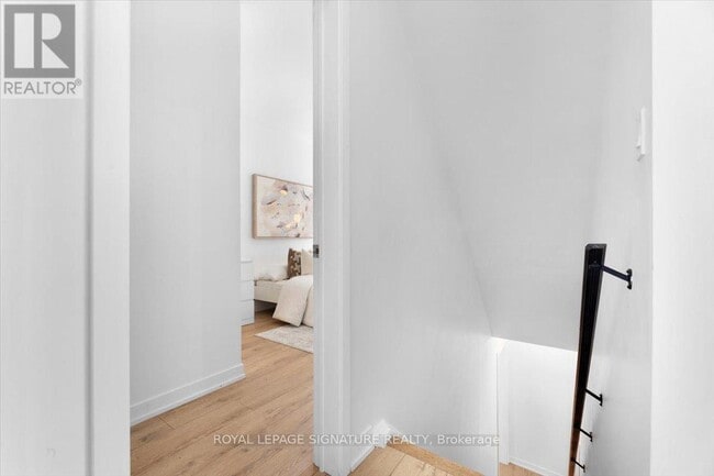 Photo du bâtiment - 1740-1740 Simcoe St N
