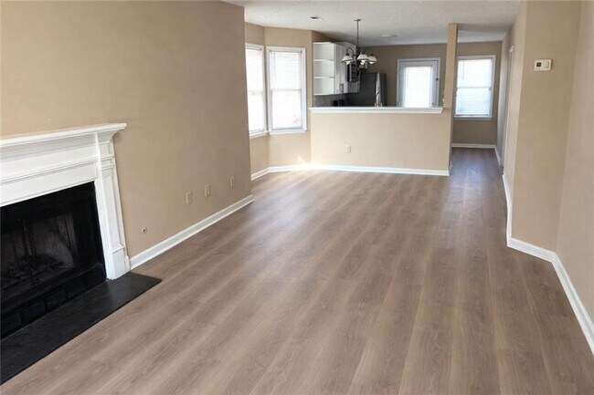 Building Photo - 7941 Creekstone Way