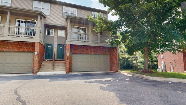 Building Photo - 3042 Barclay Way