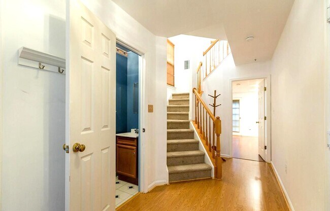 Building Photo - 3019 Rainbird Ct