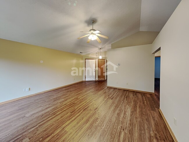 Foto del edificio - 5787 Coldcreek Dr