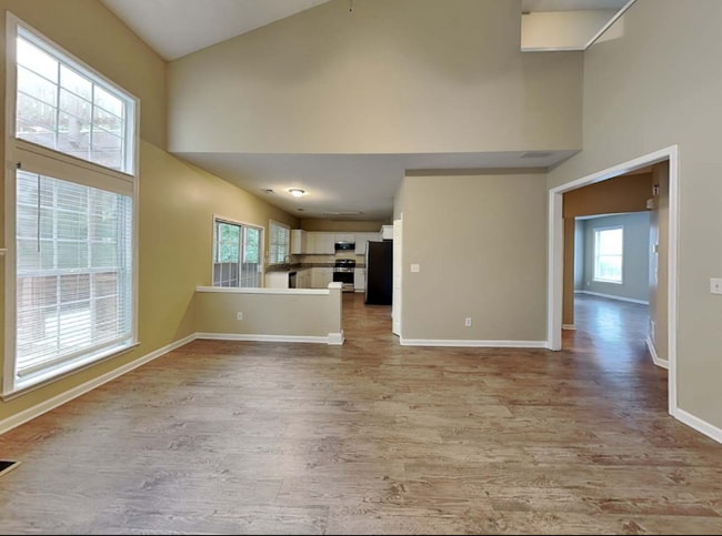 Photo - 2930 Cottesford Way SE House