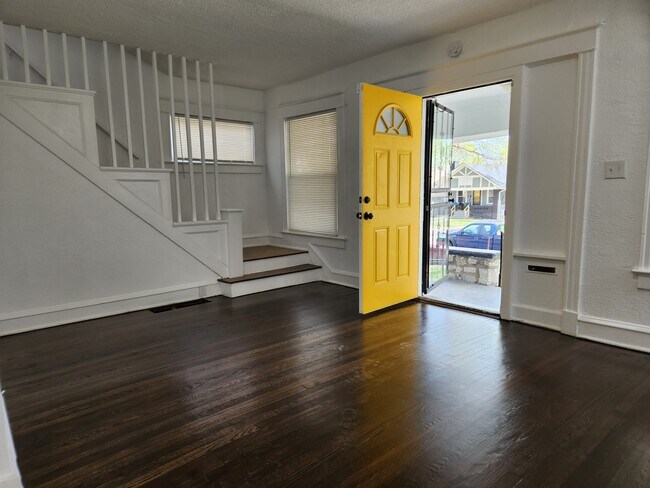 Building Photo - 4144 Agnes Ave