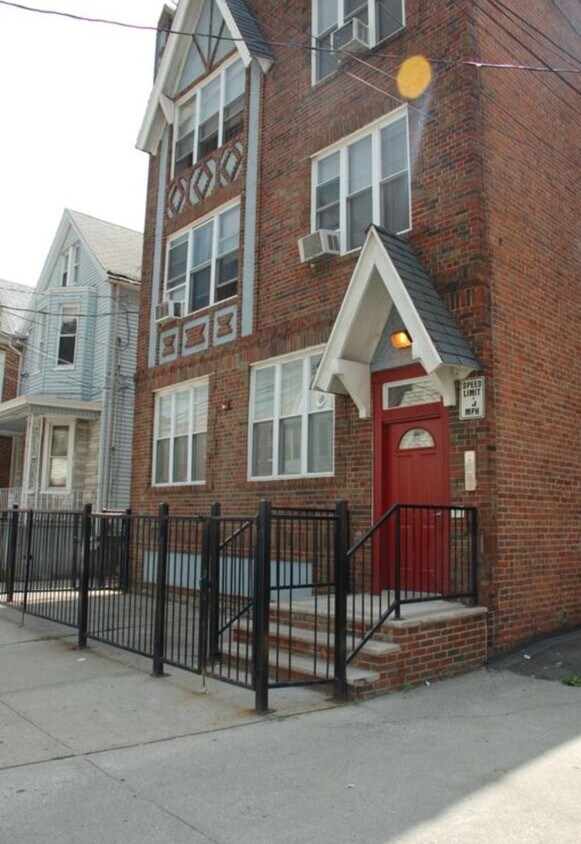289 Grant Ave, Jersey City, NJ 07305 Apartments in Jersey City, NJ