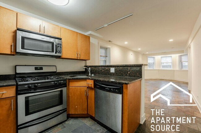 Foto del edificio - 3023 N Oakley Ave