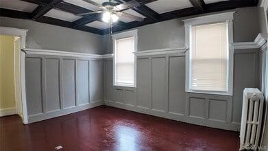 Building Photo - 8 Morris Crescent