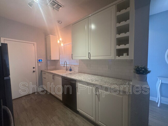 Foto del edificio - 625 N Hamilton St