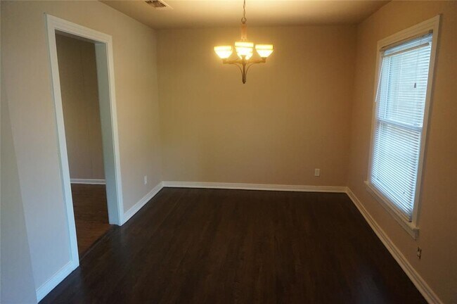 Building Photo - 3413 Brady Ave
