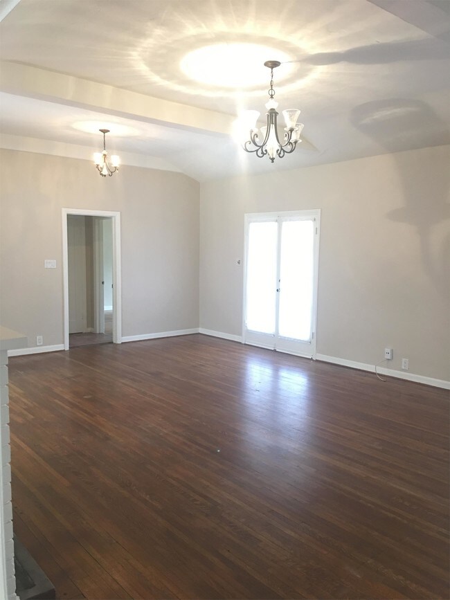 Photo - 510 N Raymond Ave