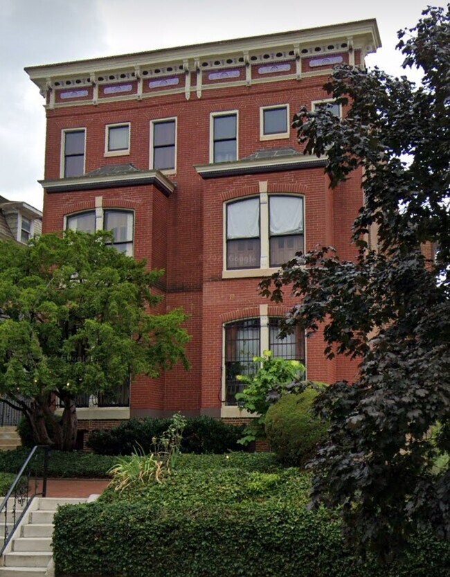 2407 Madison Ave Unit 2, Baltimore, MD 21217 Apartments in Baltimore