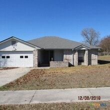 Building Photo - 1107 Tyler Dr