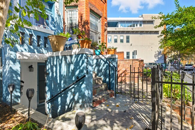 Stairway to apt. - 2604 Mozart Pl NW