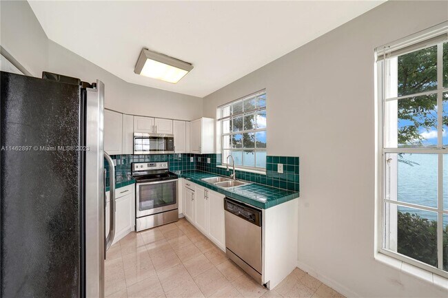 Foto del edificio - 14725 Balgowan Rd