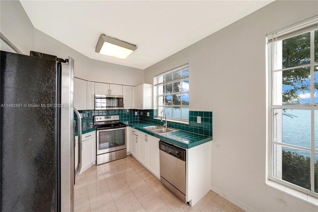Building Photo - 14725 Balgowan Rd