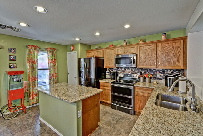 Building Photo - 17106 N 184th Ln