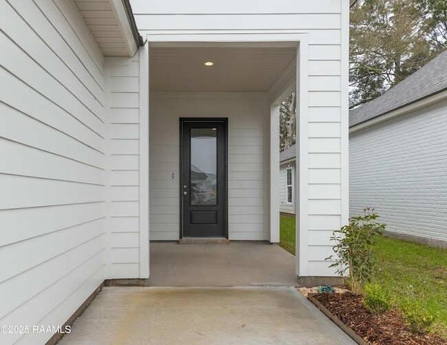 Building Photo - 107 Alpine Dr
