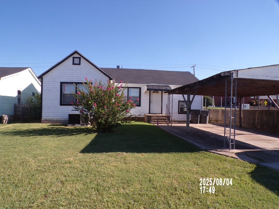 Primary Photo - centrally located, pets negotiable with ow...